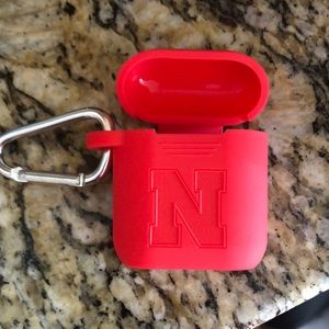 Affinity airpods charging case